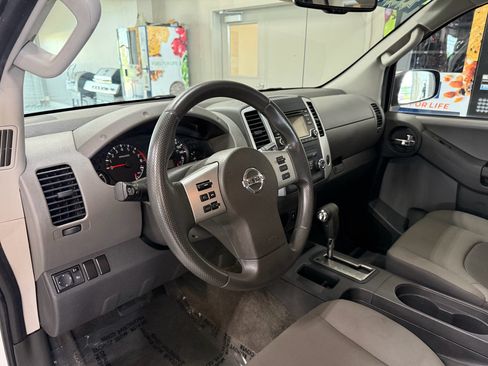 Used 2015 Nissan Xterra S RWD image 9