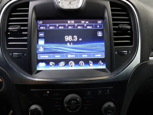 Used 2014 Chrysler 300 C AWD/4WD image 21