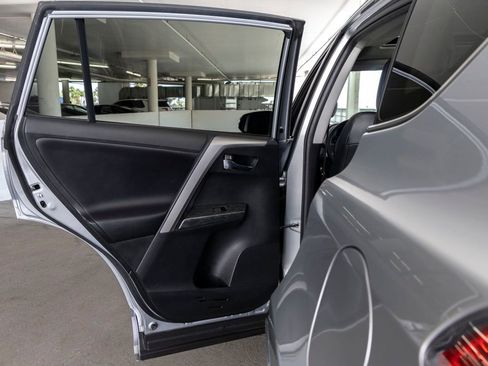 Used 2017 Toyota RAV4 Platinum FWD image 14