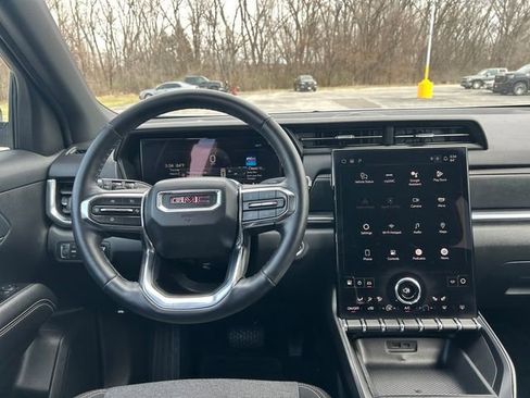 Used 2025 GMC Terrain Elevation AWD/4WD image 13