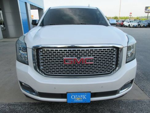 Used 2017 GMC Yukon Denali w/ Open Road Package AWD/4WD image 8