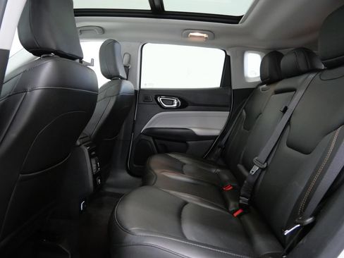 Used 2022 Jeep Compass Limited w/ Sun and Sound Group AWD/4WD image 24