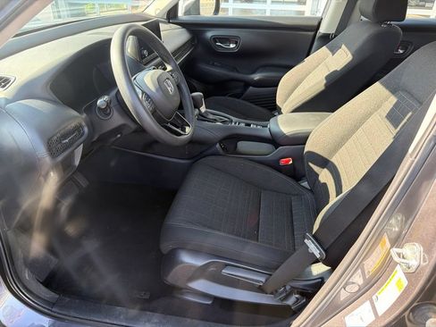 Used 2025 Honda HR-V LX image 5