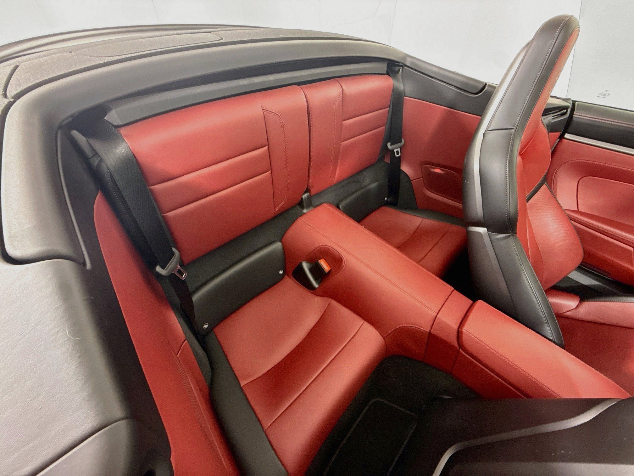 Certified 2025 Porsche 911 Carrera RWD image 25