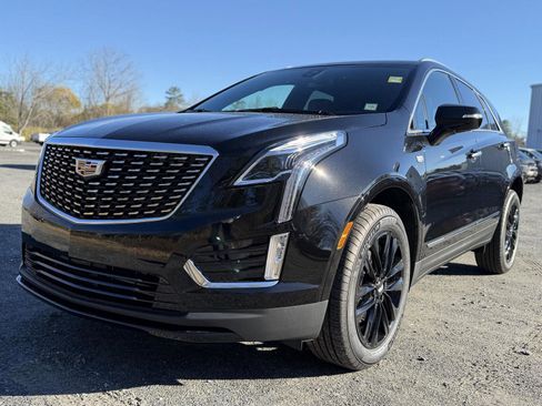 New 2025 Cadillac XT5 Luxury image 8