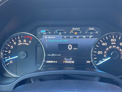 Used 2018 Ford F150 Lariat w/ Equipment Group 502A Luxury image 7