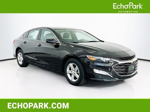 Used 2024 Chevrolet Malibu LT FWD image 1