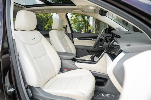 Used 2020 Cadillac XT6 Premium Luxury AWD/4WD image 41