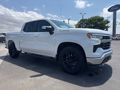 Used 2024 Chevrolet Silverado 1500 LT w/ Convenience Package II AWD/4WD image 7