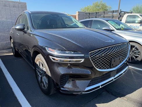 Used 2025 Genesis GV70 2.5T AWD/4WD image 5