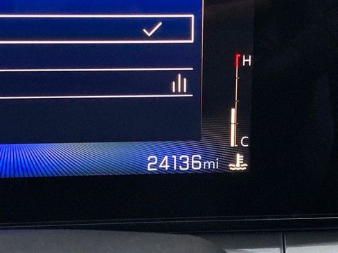 Used 2025 Chevrolet Trax LT image 13