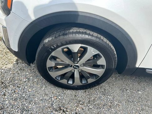 Used 2020 Kia Telluride S FWD image 5