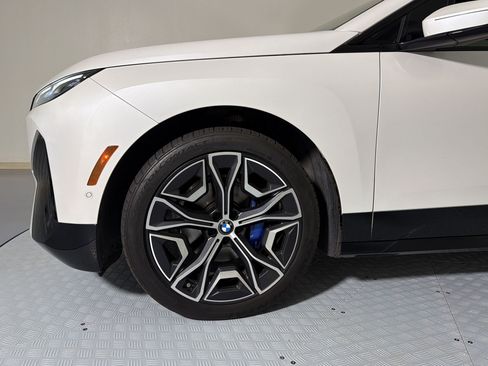 Used 2023 BMW iX xDrive50 w/ Ultimate Package AWD/4WD image 12