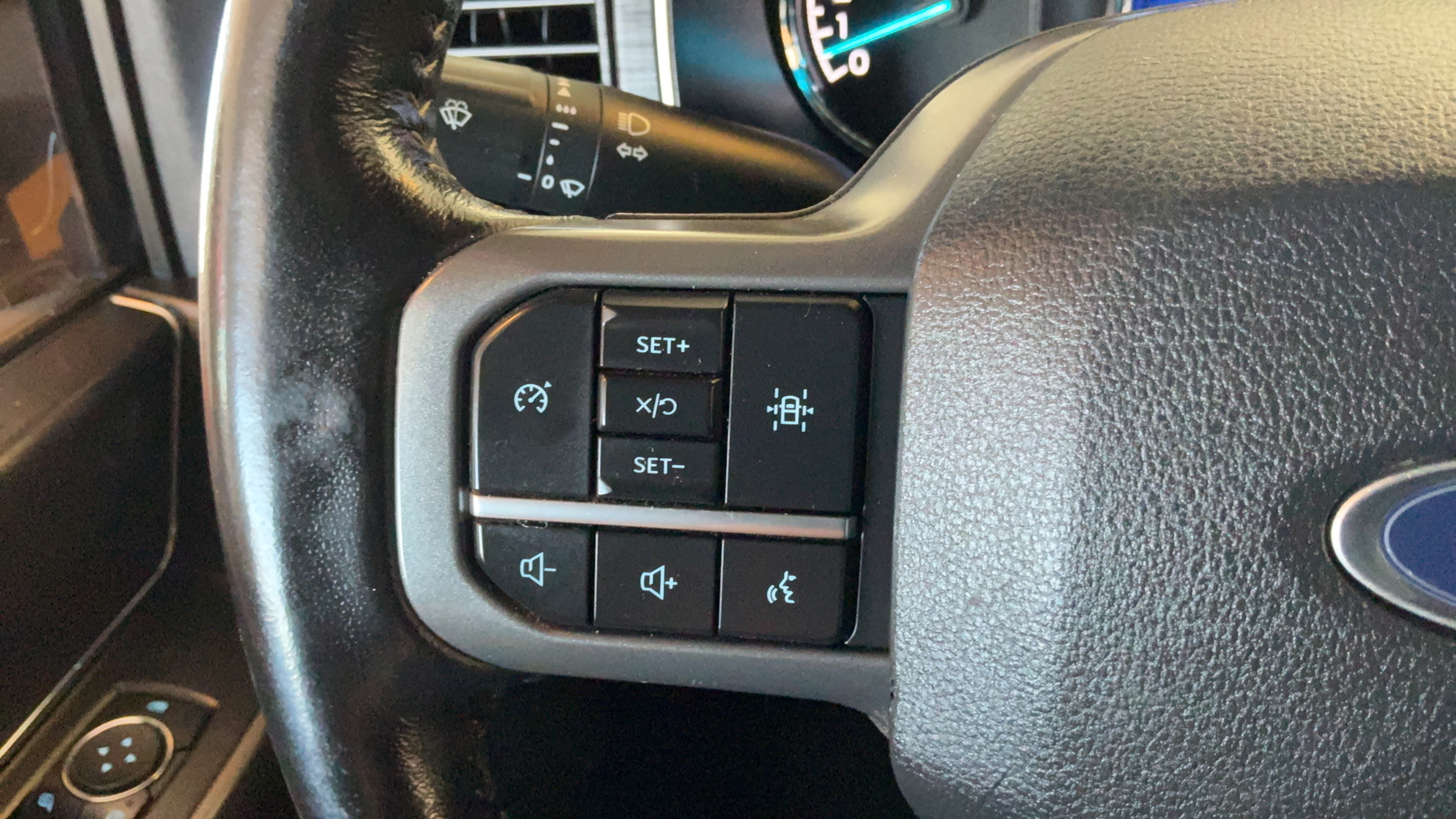 Used 2021 Ford F150 XLT w/ Equipment Group 302A High AWD/4WD image 17