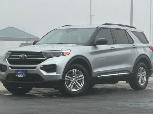 Certified 2021 Ford Explorer XLT w/ Class III Trailer Tow Package image 1