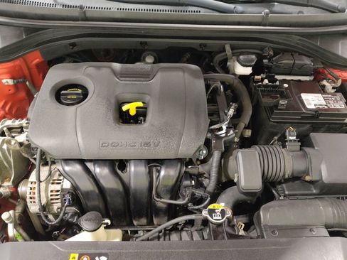 Used 2020 Hyundai Elantra SEL FWD image 30