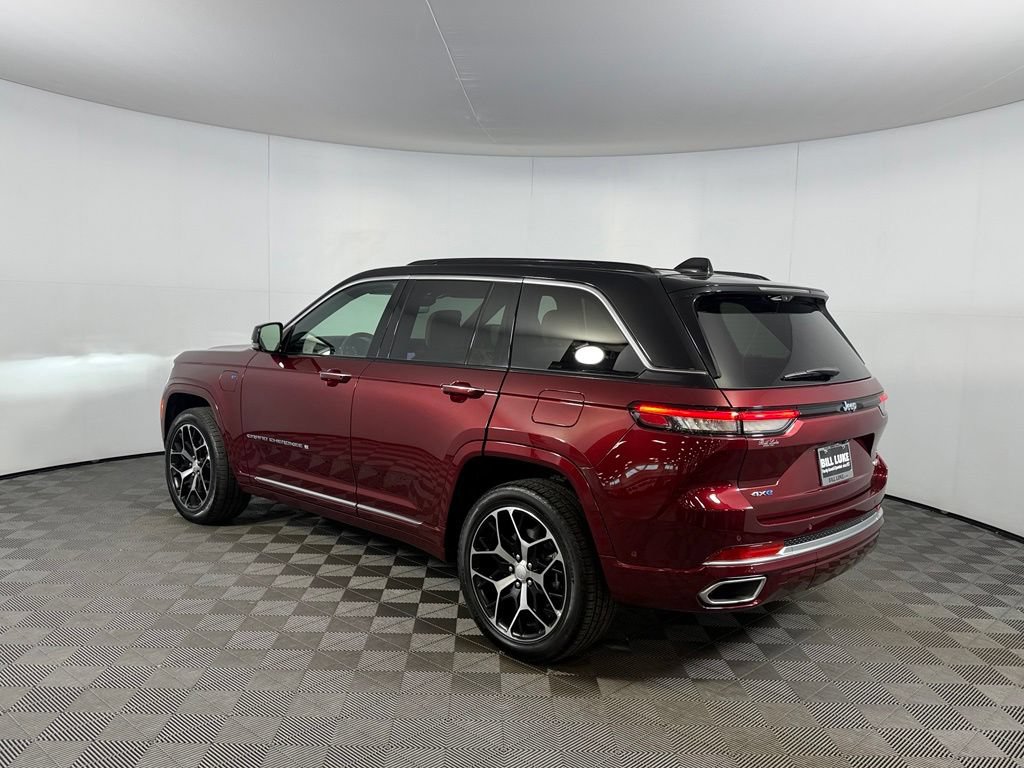 Used 2024 Jeep Grand Cherokee Summit AWD/4WD image 9
