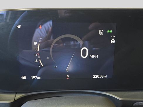 Used 2024 Buick Envista Sport Touring w/ Convenience I Package FWD image 10