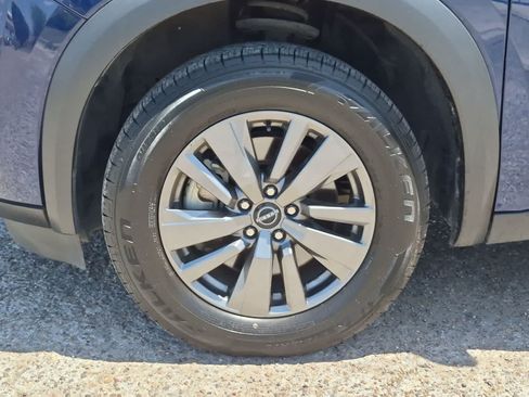 Used 2025 Nissan Pathfinder SV FWD image 31
