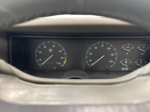 Used 1993 Cadillac Allante image 17