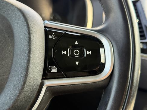 Used 2018 Volvo XC90 T5 Momentum w/ Convenience Package FWD image 39