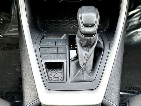 Certified 2025 Toyota RAV4 XLE image 29