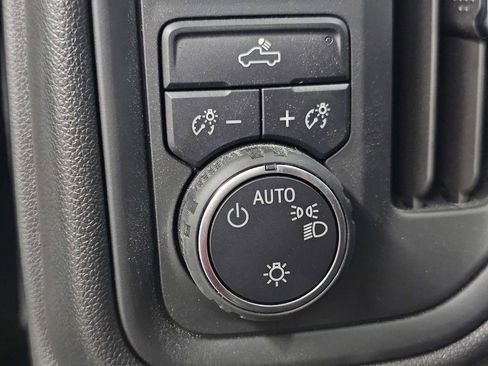 Used 2025 Chevrolet Silverado 1500 Custom AWD/4WD image 33