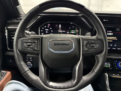 Used 2026 GMC Sierra 1500 Denali Ultimate AWD/4WD image 10
