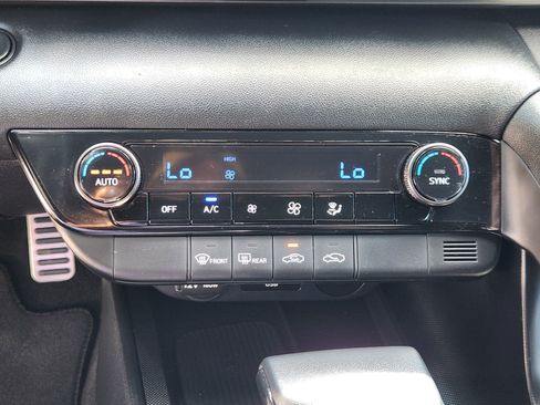 Certified 2025 Hyundai Elantra Sport w/ Cargo Package FWD image 20