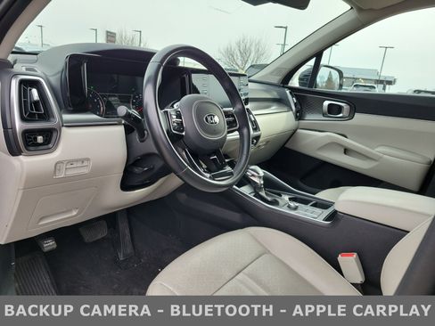 Used 2021 Kia Sorento S image 20