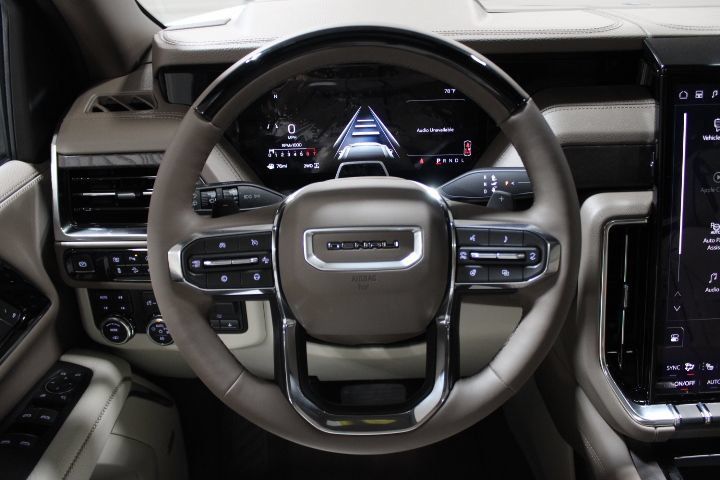 New 2026 GMC Yukon XL Denali w/ Denali Reserve Package AWD/4WD image 37