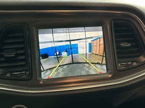 Used 2016 Dodge Challenger R/T Scat Pack w/ Leather Interior Group image 24