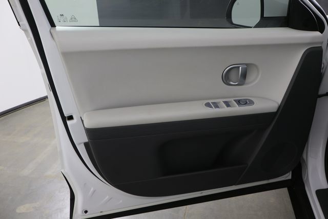 Used 2024 Hyundai Ioniq 5 SE AWD/4WD image 12