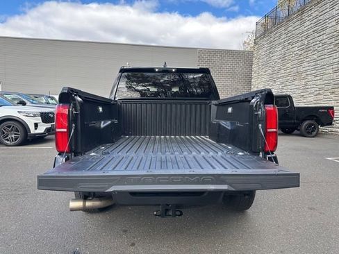 Used 2024 Toyota Tacoma TRD Sport image 32