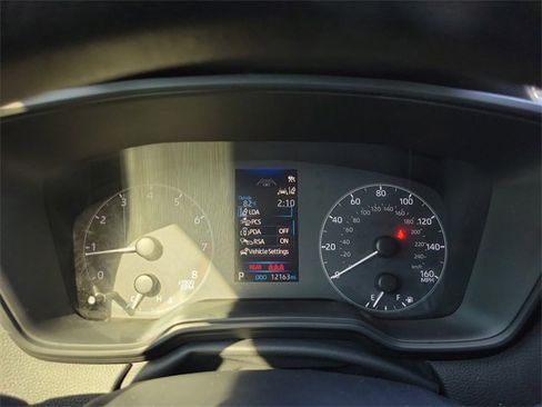 Used 2025 Toyota Corolla LE image 16