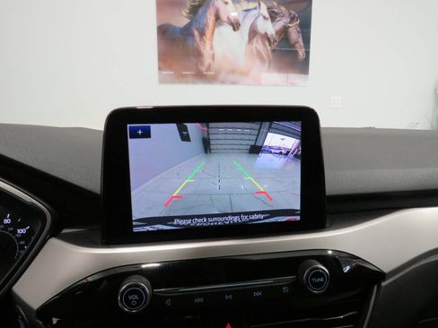 Used 2020 Ford Escape SE image 20