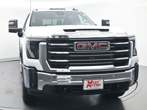 New 2026 GMC Sierra 3500 SLE w/ SLE Value Package image 26