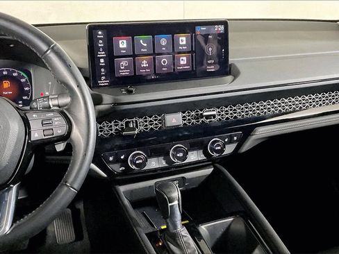 Used 2023 Honda Accord Touring image 5