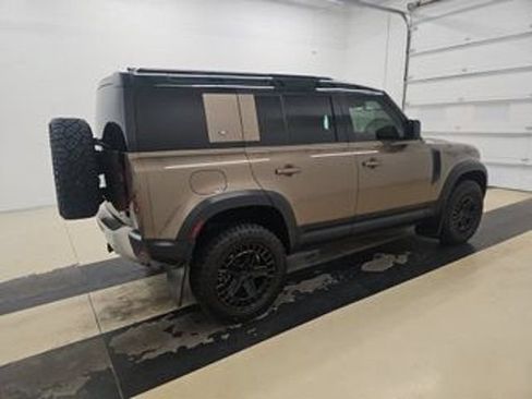 Used 2020 Land Rover Defender 110 First Edition AWD/4WD image 3