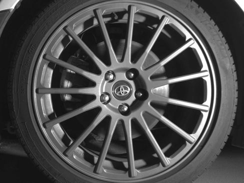 Used 2023 Toyota GR86 RWD image 9
