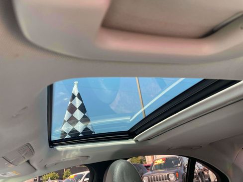 Used 2019 Mercedes-Benz C 300 Sedan image 8