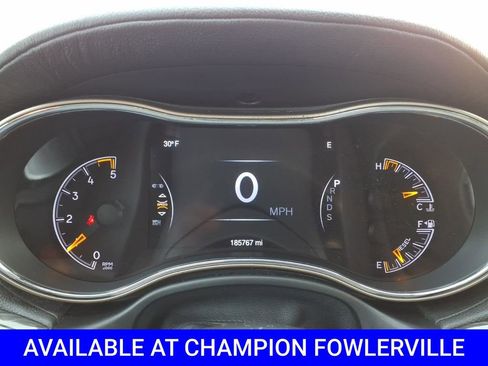 Used 2015 Jeep Grand Cherokee Overland w/ Advanced Technology Group AWD/4WD image 29