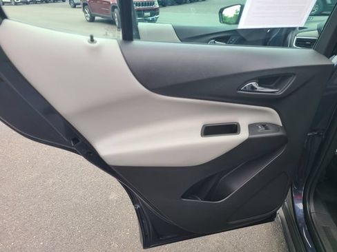 Used 2018 Chevrolet Equinox LS AWD/4WD image 16