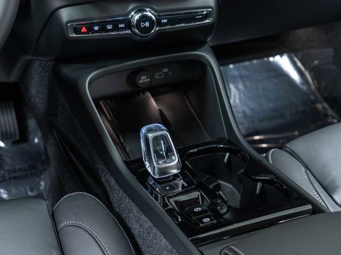 New 2026 Volvo XC40 B5 Plus w/ Protection Package Premier image 20