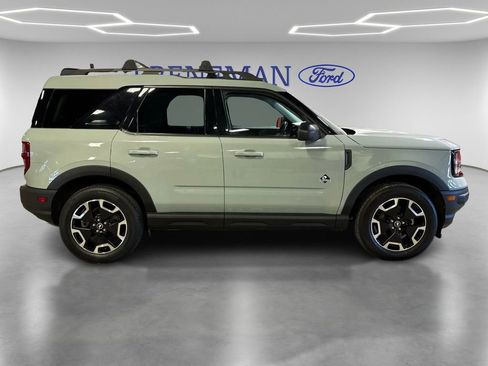 Used 2023 Ford Bronco Sport Outer Banks image 4