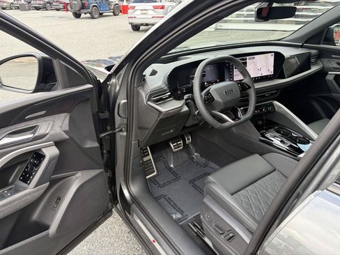 New 2026 Audi SQ5 Premium Plus AWD/4WD image 10