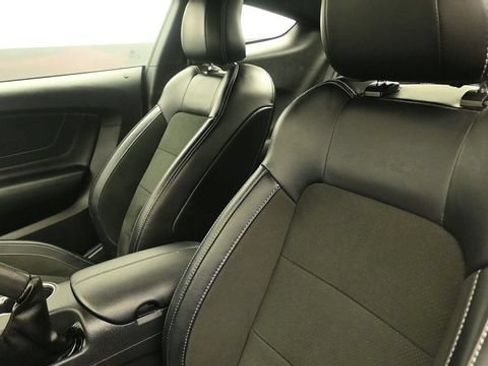 Used 2016 Ford Mustang Shelby GT350 w/ Technology Package RWD image 18