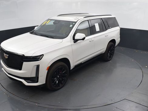 Used 2021 Cadillac Escalade Sport w/ Driver Assist Tech Package image 39