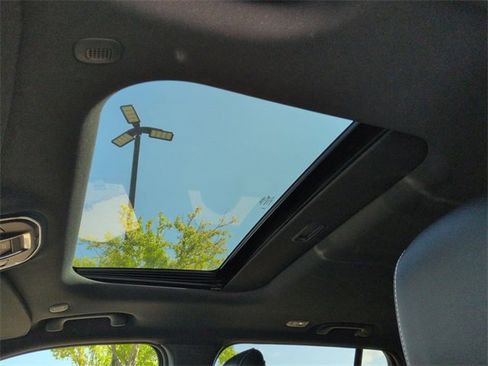 Certified 2024 Jeep Grand Cherokee Altitude image 20