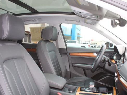Used 2023 Audi Q5 2.0T Premium Plus w/ Premium Plus Package AWD/4WD image 17